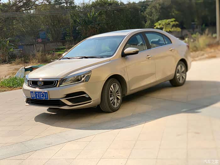 我为什么选择吉利帝豪金色帝豪给生活添点儿料