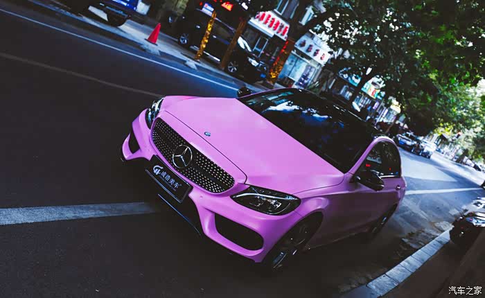 奔驰c200宝石蓝改少女粉系列改色贴膜