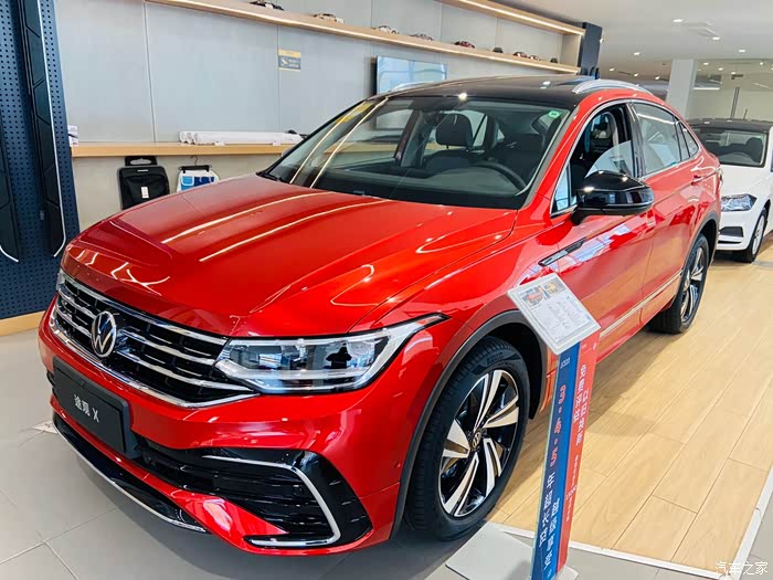 时尚轿跑suv红色途观x