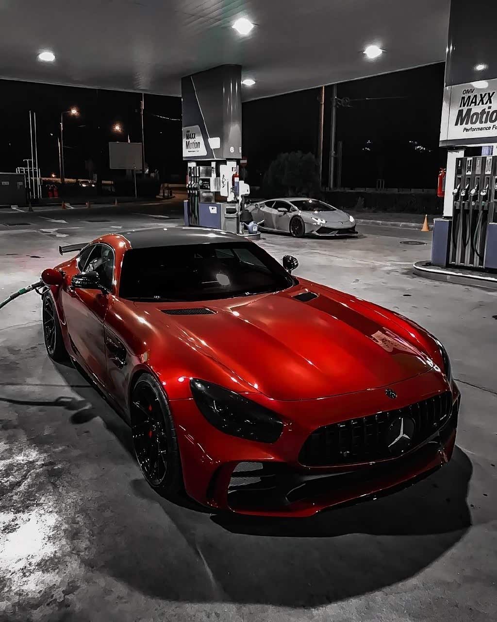 奔驰amggtr太带劲了红色好看吗