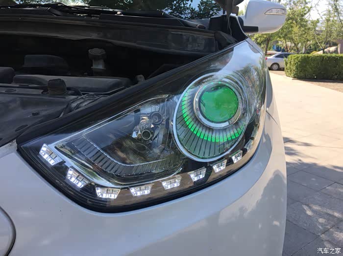 现代ix35大灯转让