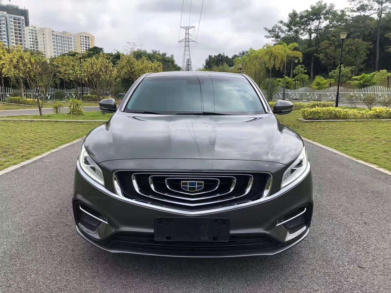 我觉得吉利博瑞是最美的国产b级车这个颜色真帅气