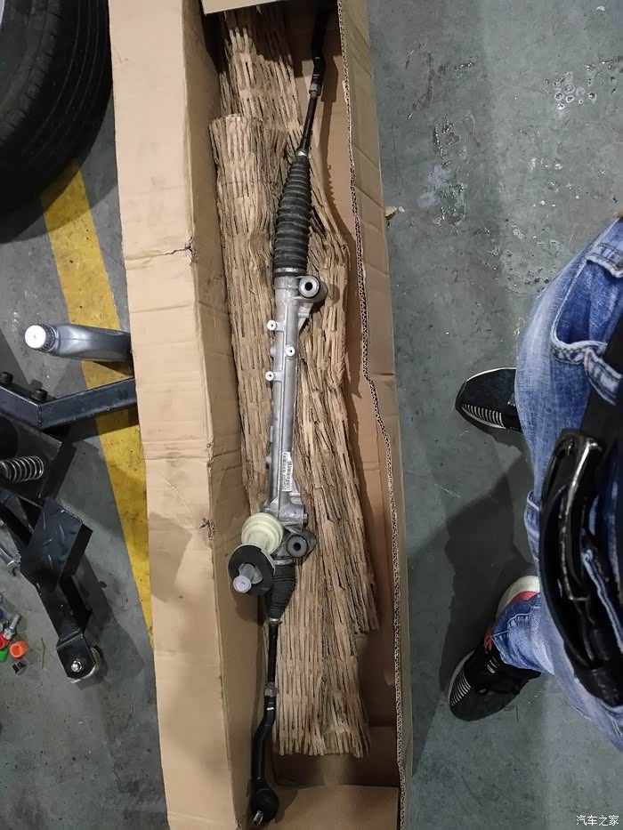 请问我换的转向杆跟原车的是一样的吗?