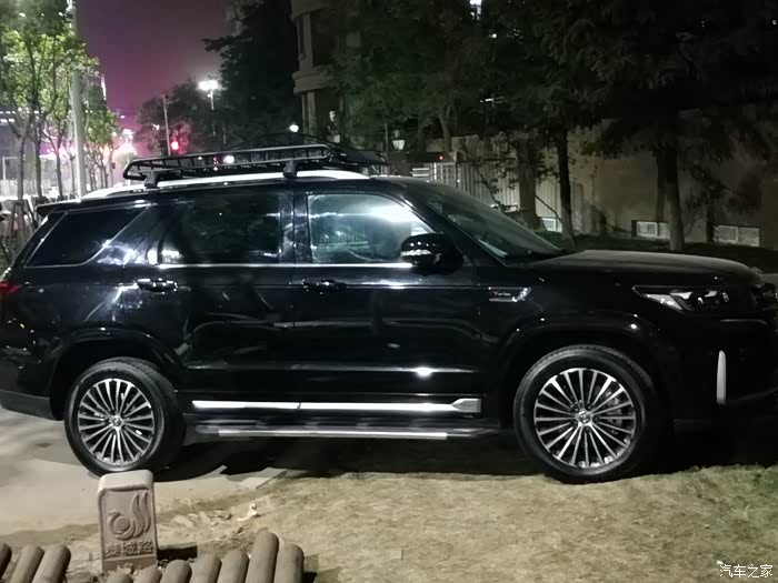 黑色长安cs95停产