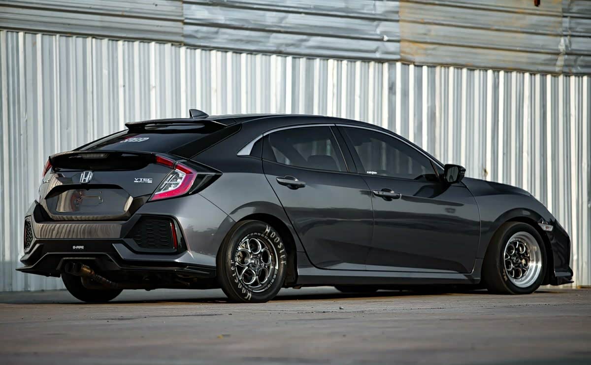 来自泰国的本田十代思域直线加速车