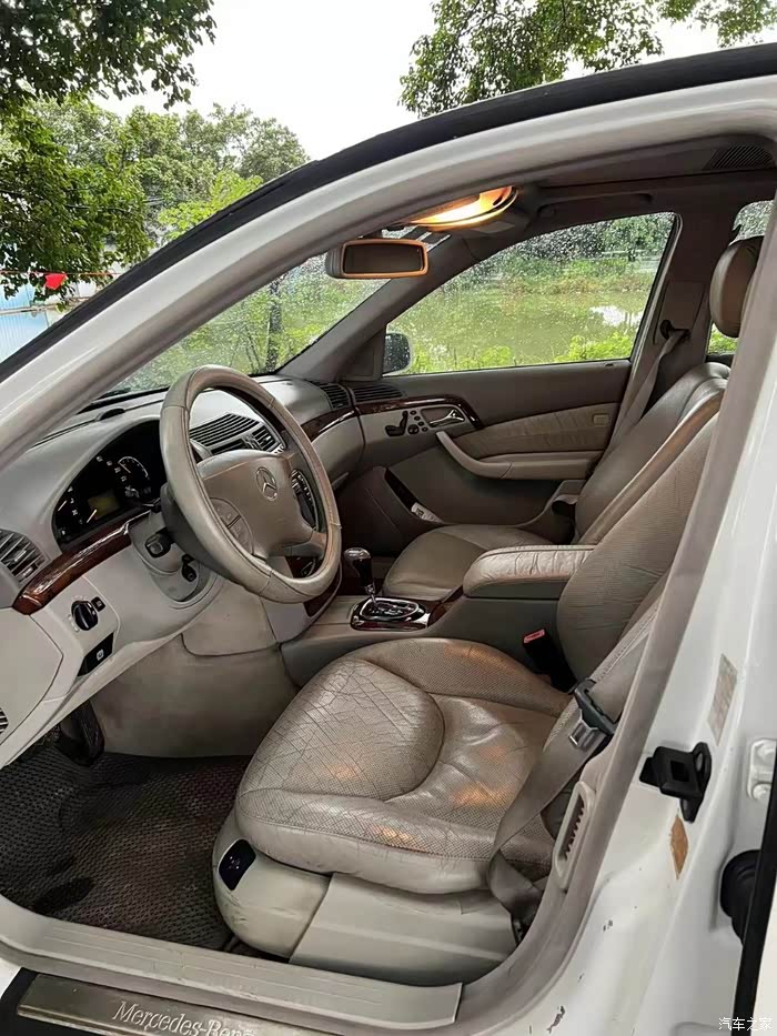 经典老车02款奔驰s320