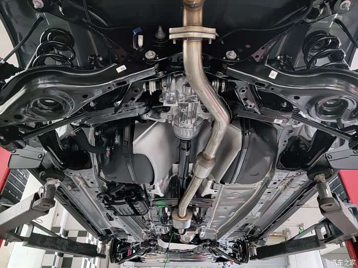 【图】cx-5新车喷底盘装甲作业_马自达cx-5论坛_汽车之家论坛