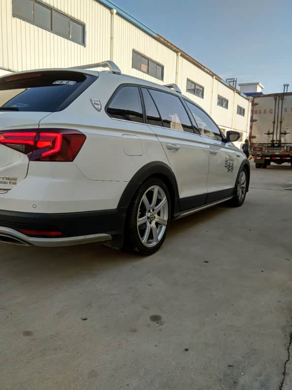 蔚领改装绞牙轮毂上图