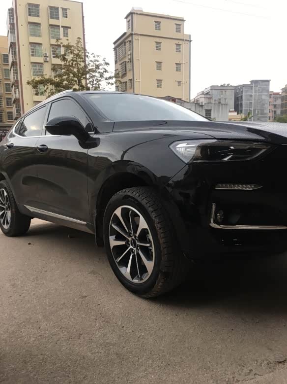 新年新气象打算预订黑色的哈弗f5