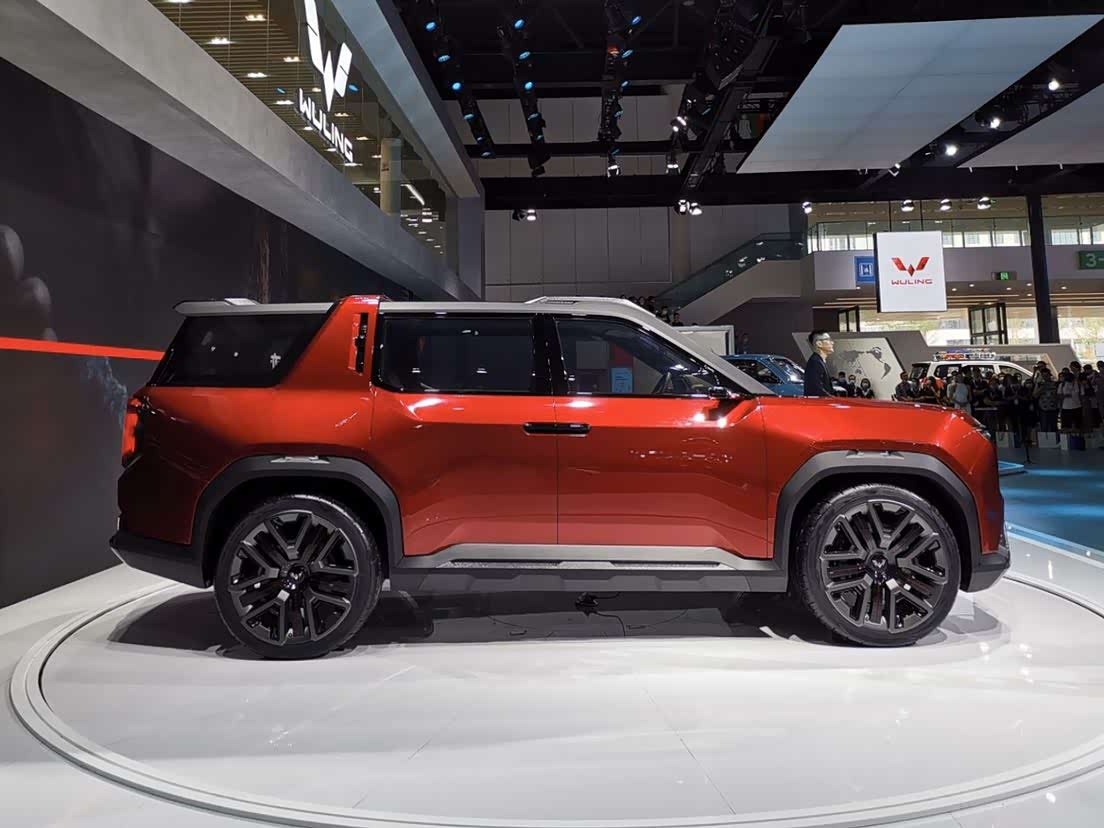 五菱宏光侠,五菱神车的又一力作,出来以后肯定会大卖