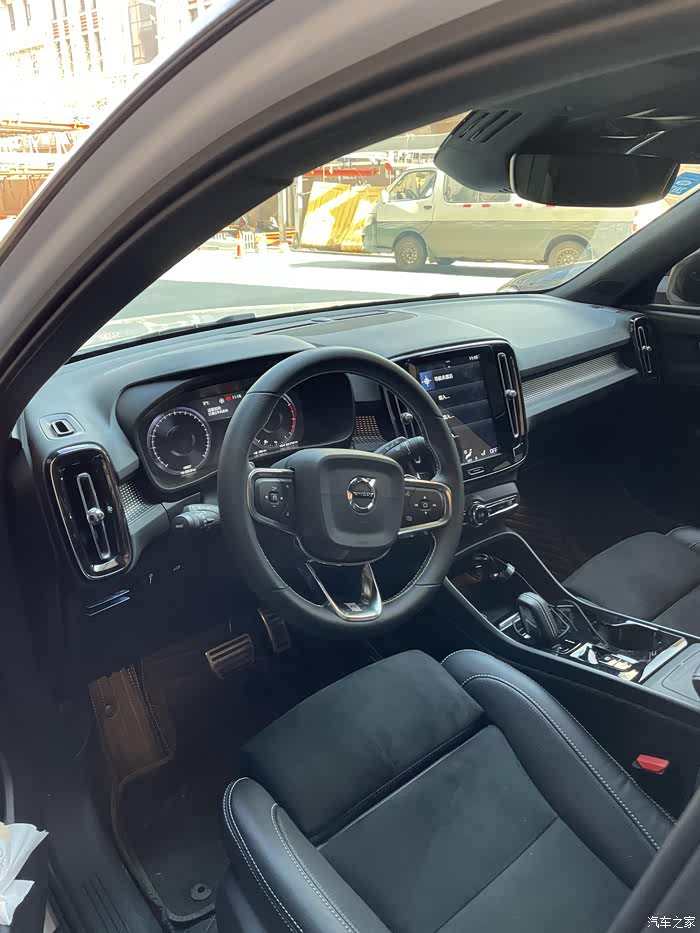 你好2021沃尔沃xc40远程启动空调自启动操作说明