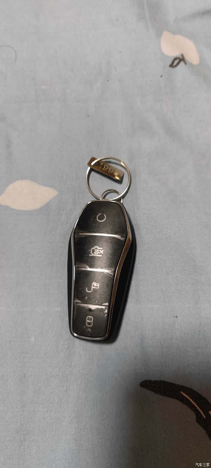 秦plusdmi的钥匙电池在哪啊