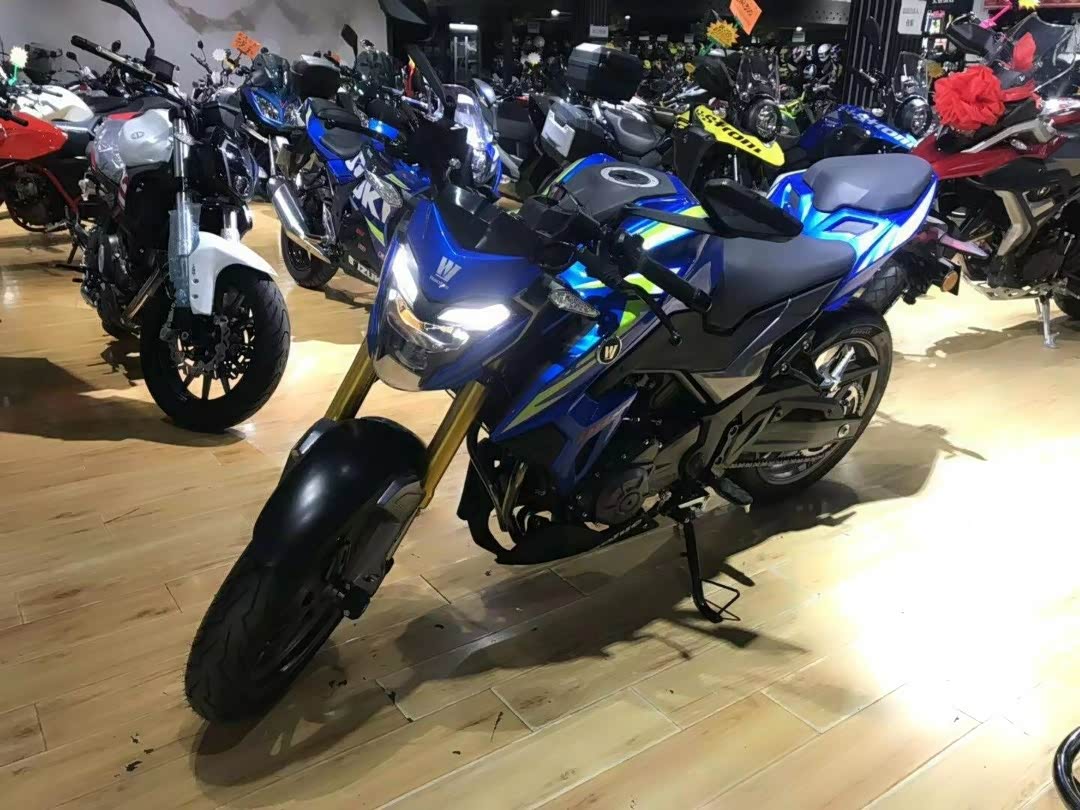 海神蓝的豪爵dr300确实漂亮