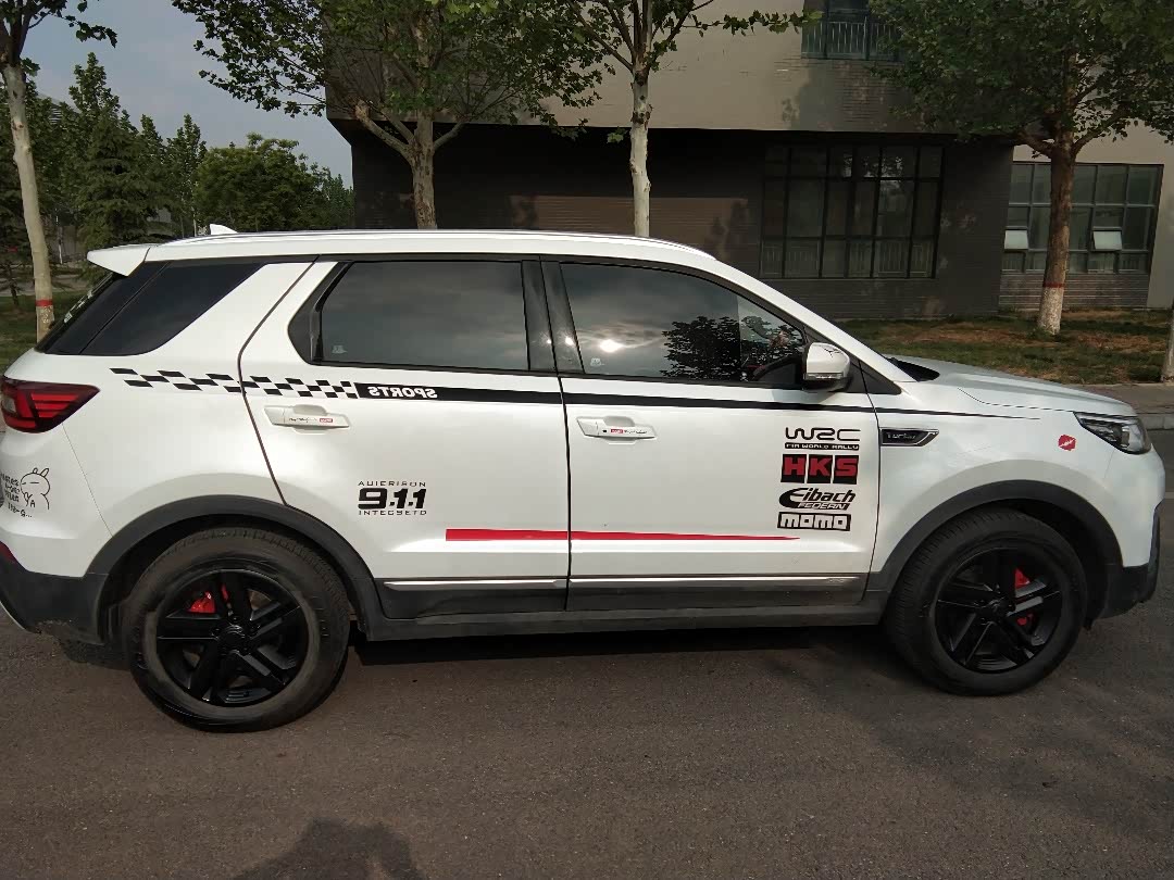 今天没事给我的长安cs55的大脚改个色