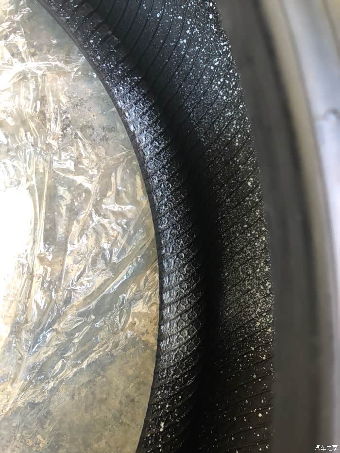 求助大神,轮胎内壁有漆能否使用