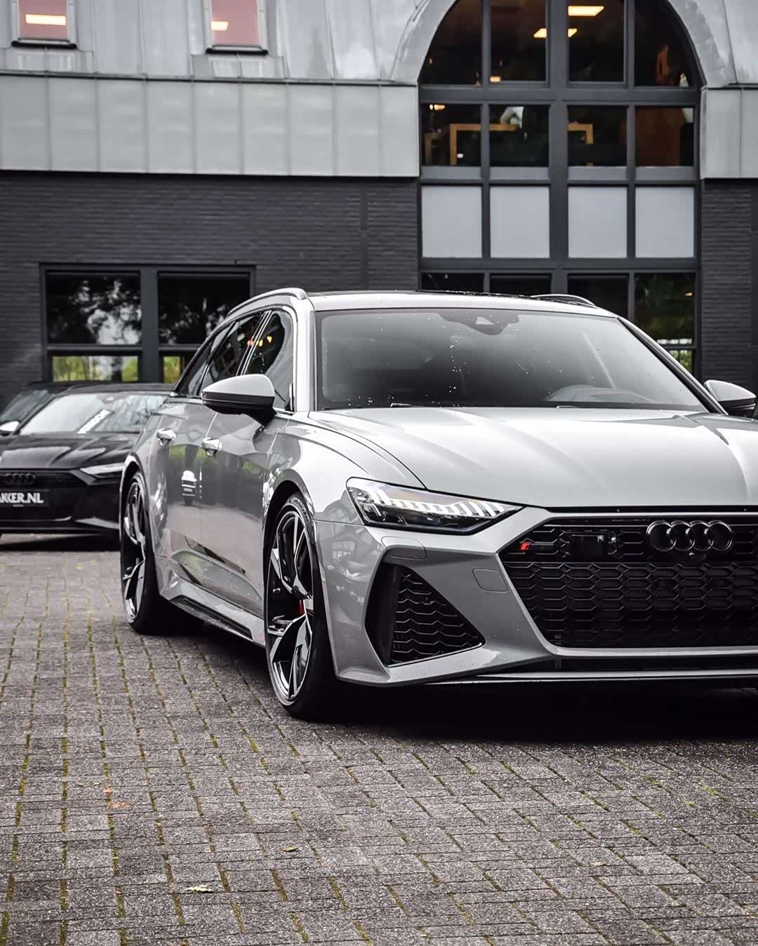 在ins和fb全球热度排在第一的车加上rs7