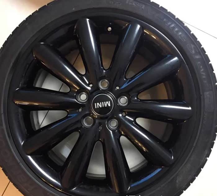 出售mini原厂17寸轮毂一套,4只,99新,完美无瑕.不拆卖.北京地区面交.