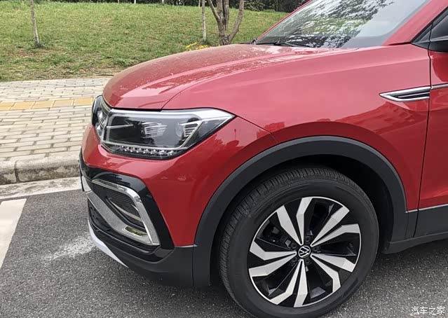 红色的途铠很喜庆