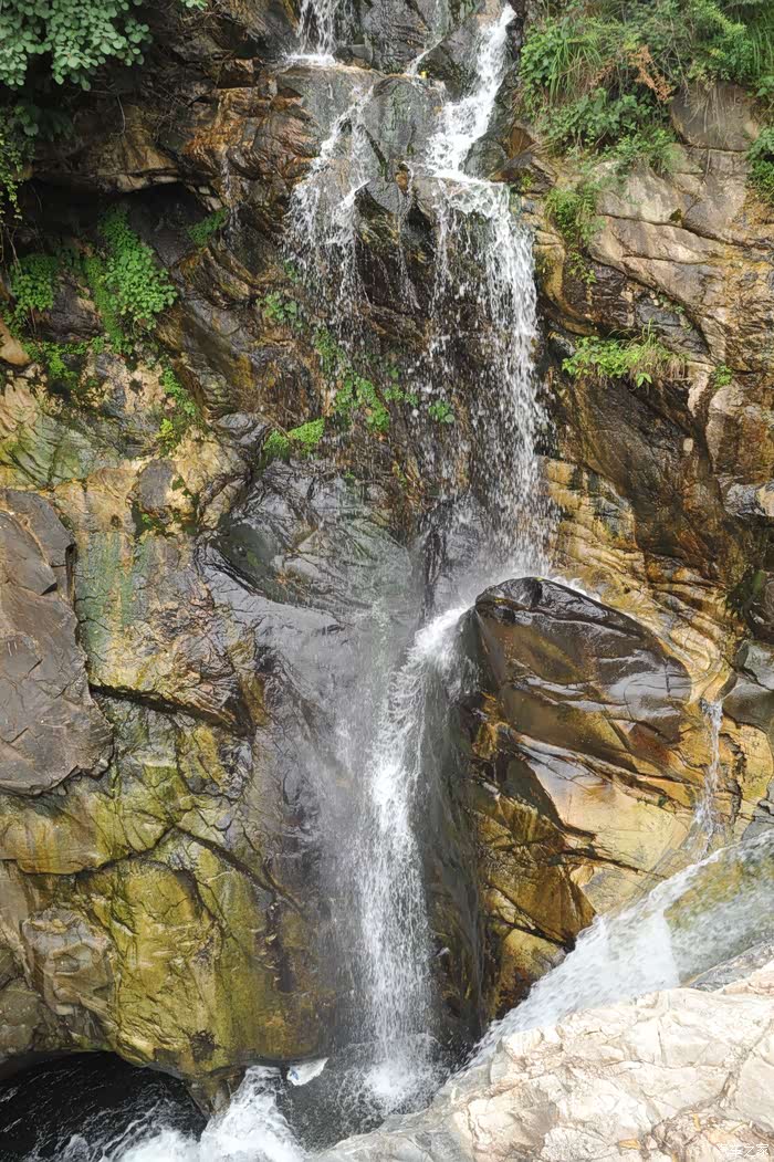 我迪载我去游玩父亲节户县八景之高冠瀑布