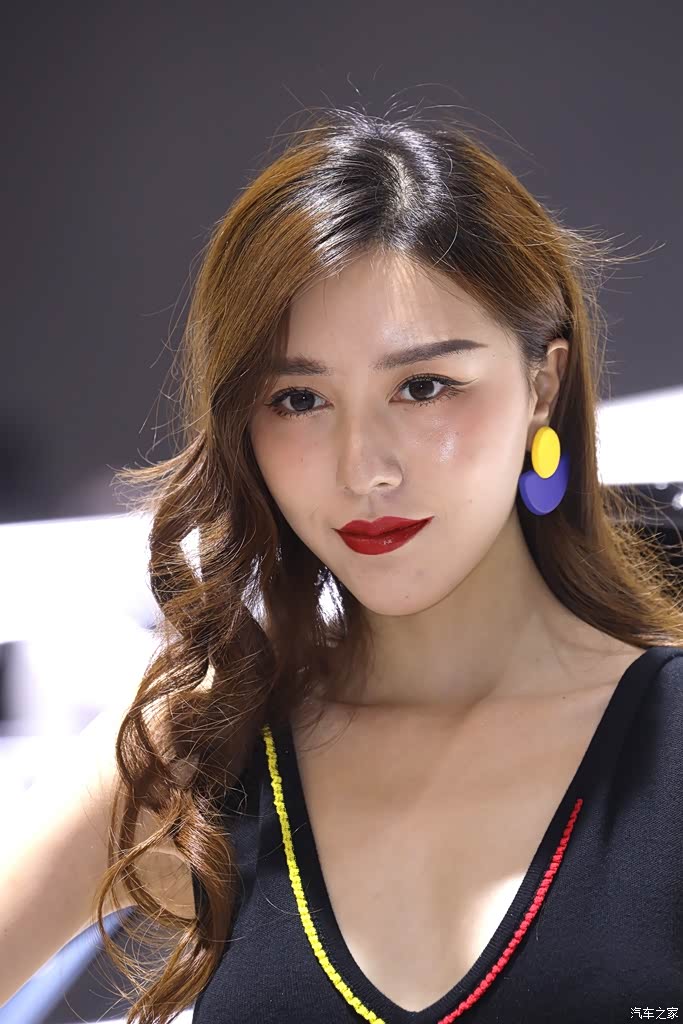 2020成都车展车模头像图片集