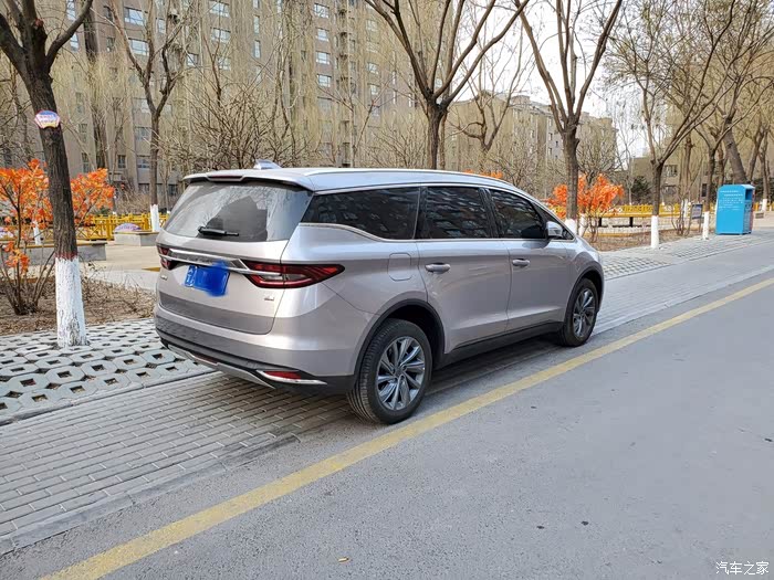 六座吉利嘉际开回家