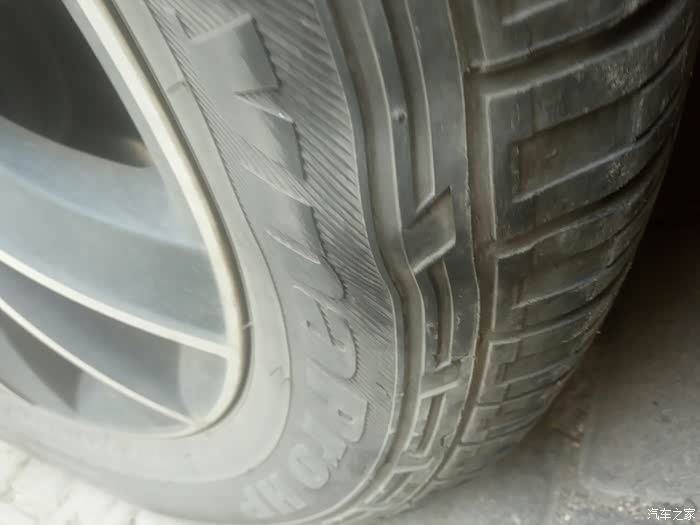 【图】2016途观前轮有鼓包换什么牌子轮胎好