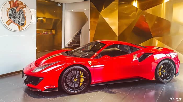 红色的法拉利488pista完美的敞篷动感十足真香