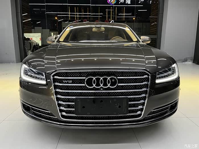 出16年w12奥迪a8