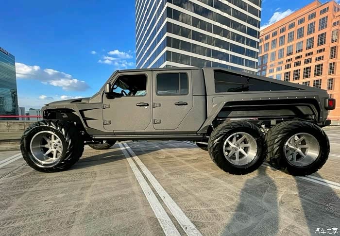 车子看起来绝对的犀利,看看大轱辘有特色