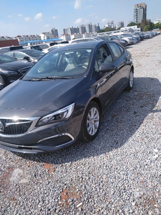 19款威朗15s自领先烟晶灰已经到店拍了几张照片