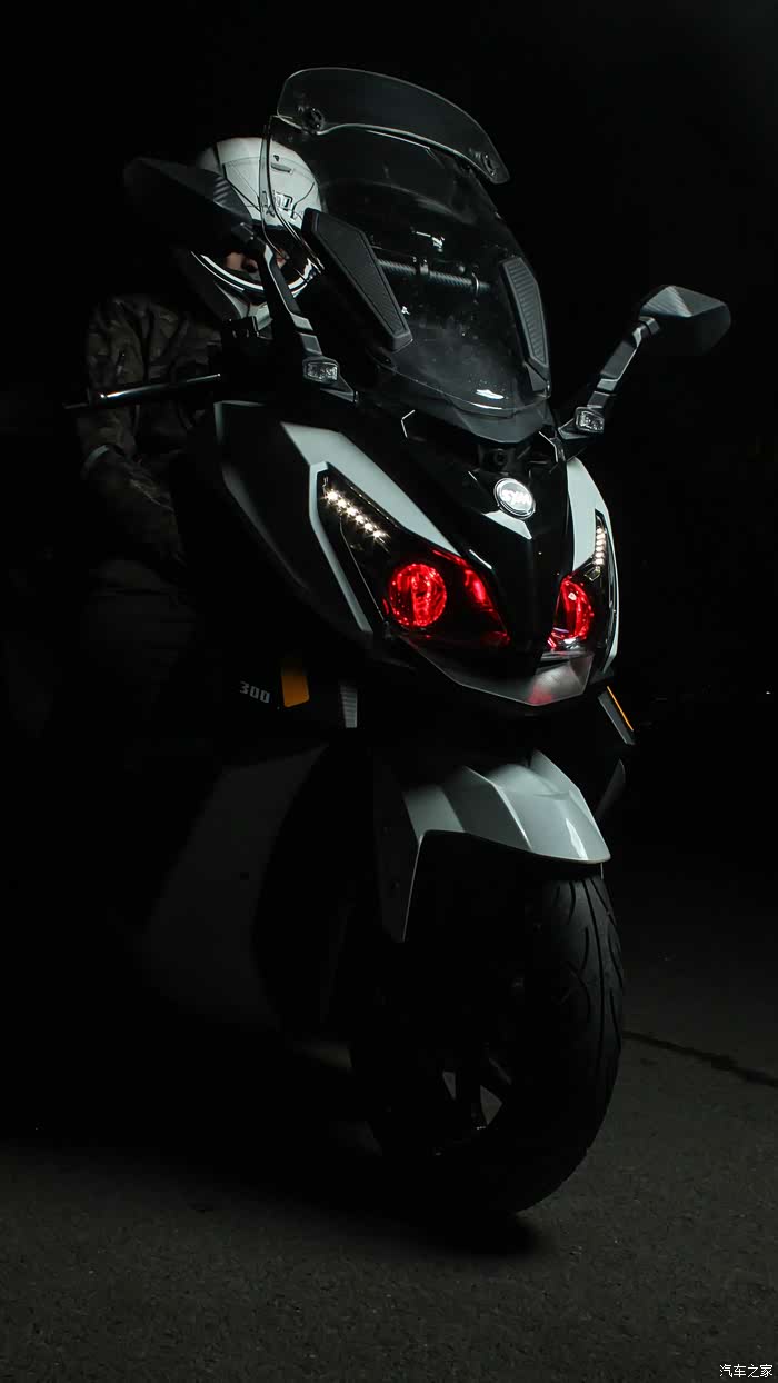 今天给大家分享一下我的踏板车三阳巡弋300