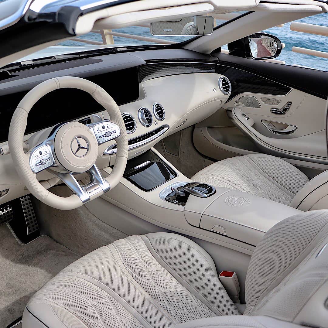 mercedes amg s63敞篷,内饰太美了.