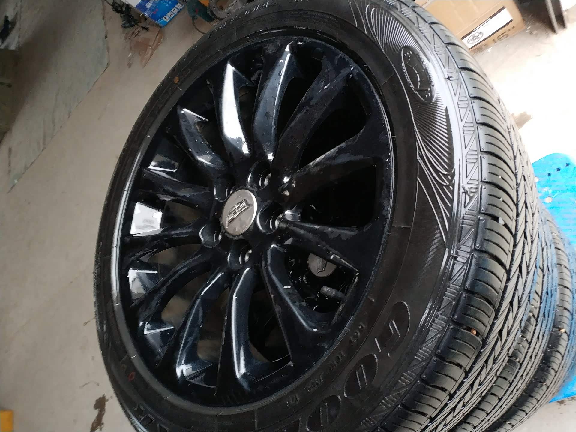 【图】想收套xts原装轮胎,有的私我_凯迪拉克xts论坛_汽车之家论坛