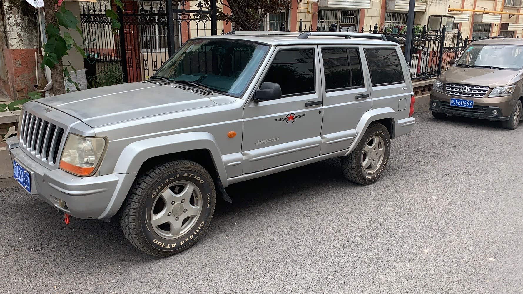 【图】一代经典的末班车:吉普2700 4×4_切诺基论坛_汽车之家论坛