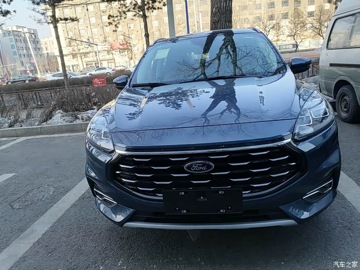 谈一谈静谧蓝水滴造型车福特锐际