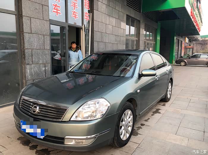 情怀车05款日产天籁!15年的车龄依然从容的走在路上!