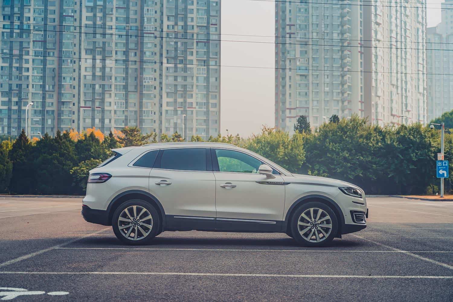 配合冰球棍式led日间行车灯带_林肯mkt论坛_汽车之家论坛