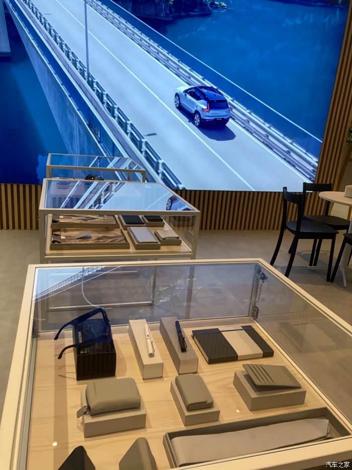 晶耀前滩打卡沃尔沃城市中心展厅