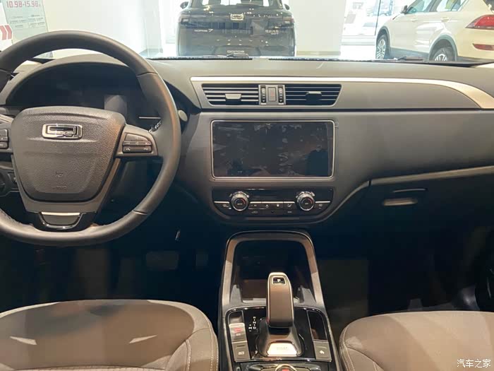 新来的小白观致5s一台有性格的车