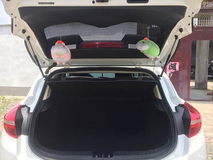 后备箱大 出门旅游的话,可以带好东西