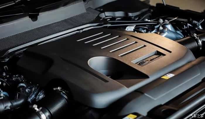 2020款揽胜家族产品搭载品牌自主研发的英杰力发动机,同时匹配48v轻混
