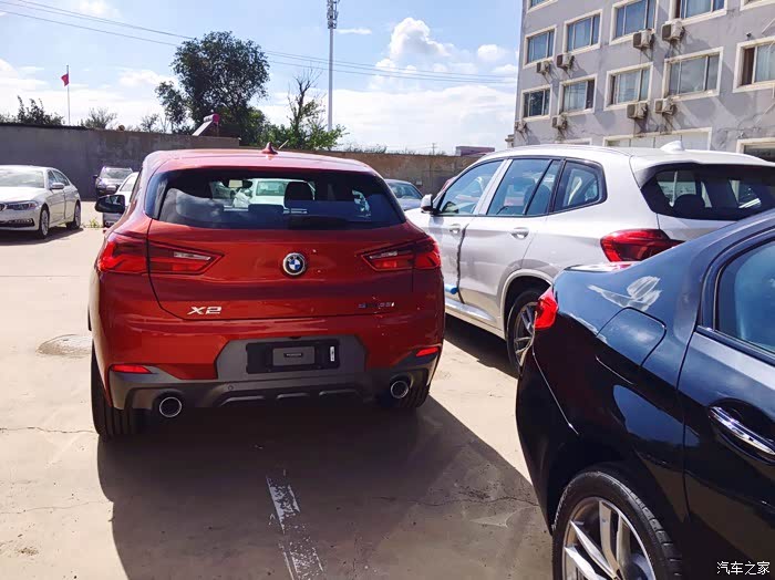 宝马x2落日橙看车坐标天津