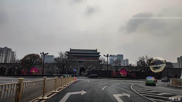 告别2021西安封城第三天突降大雪这群车主在行动