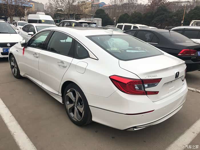 2018款雅阁混动锐智喜提爱车