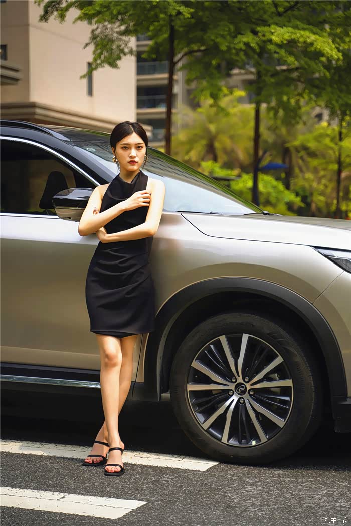 带上专属最美副驾体验休闲高尔夫