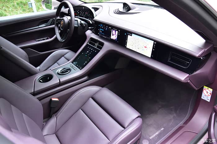 新年得有新样子致这辈子最好的新年礼物冰莓粉taycan