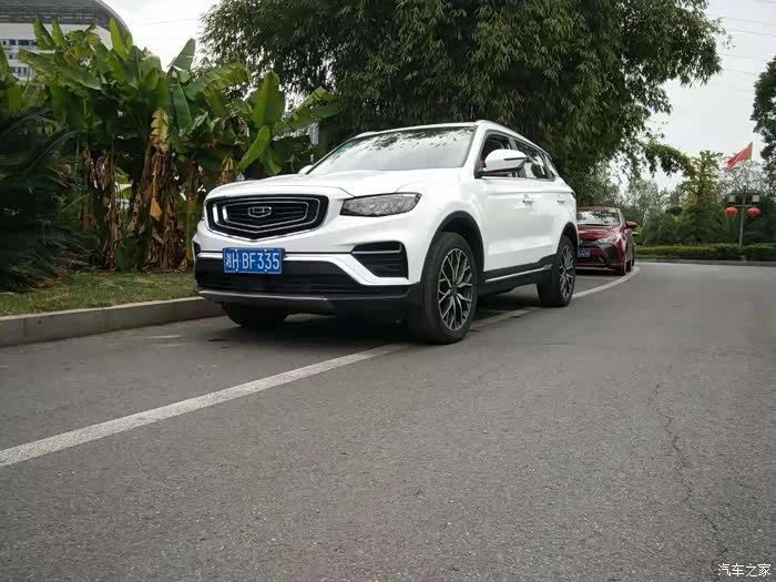 吉利博越PRO,智能360度我的贴身保镖,十足的