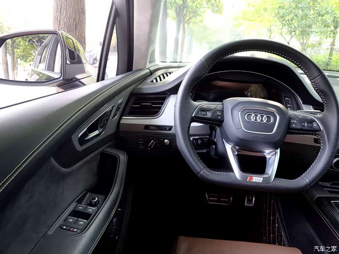 【图】续续更,18舒适版q7,四出尾嘴,黑木内饰,sline方向盘_奥迪q7论坛