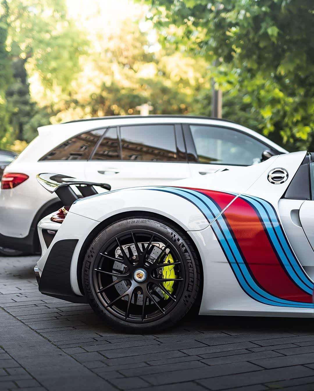 保时捷918 spyder 马天尼赛车条纹拉花