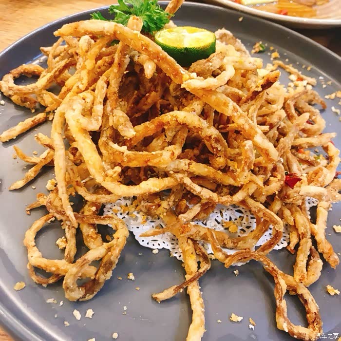 同样都是沿海城市,我竟然没吃过油炸鳗鱼苗香脆美味